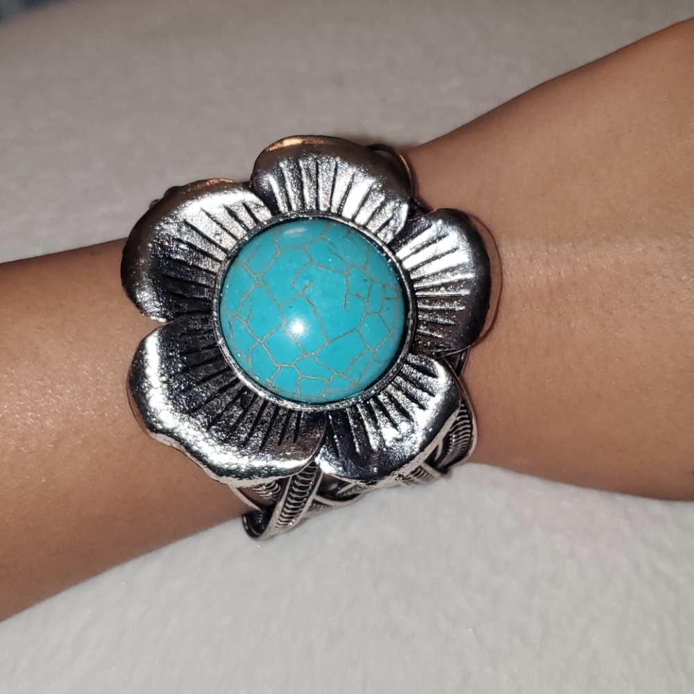 Bracelet - Picture 3 of 3